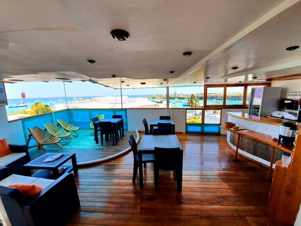 Bed and Breakfast Casa Ocean Pier Пуэрто-Айора Экстерьер фото